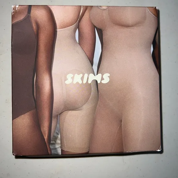 🖤 NIB! SKIMS Seamless Sculpt Thong Black Bodysuit