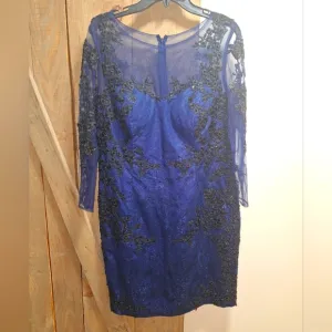 A Decode semi-formal long sleeve midi/maxi blue &amp; black dress in a size 16.NWT