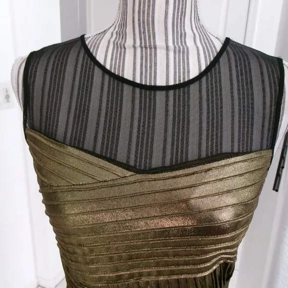 Brand New Calvin Klein Gold Metallic Fitted Sleeveless Party Dress Shimmery 4
