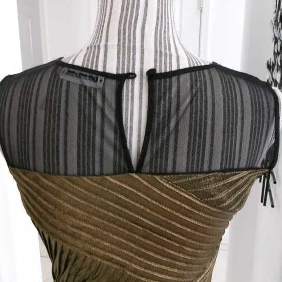 Brand New Calvin Klein Gold Metallic Fitted Sleeveless Party Dress Shimmery 4