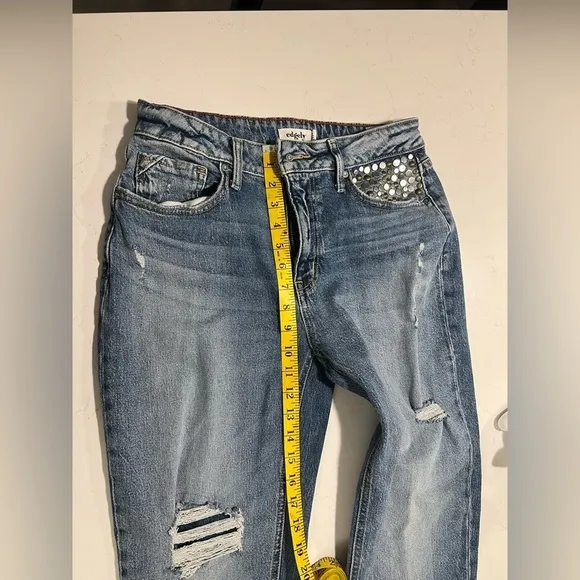 edgely™ High Rise Studded 90s Taper Ankle Jeana size 8