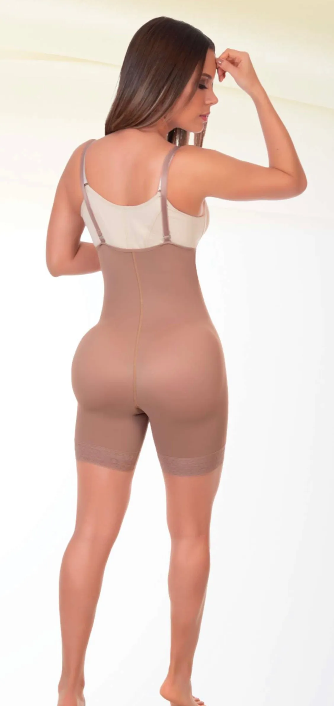 FB818 Strapless Short Seamless Faja