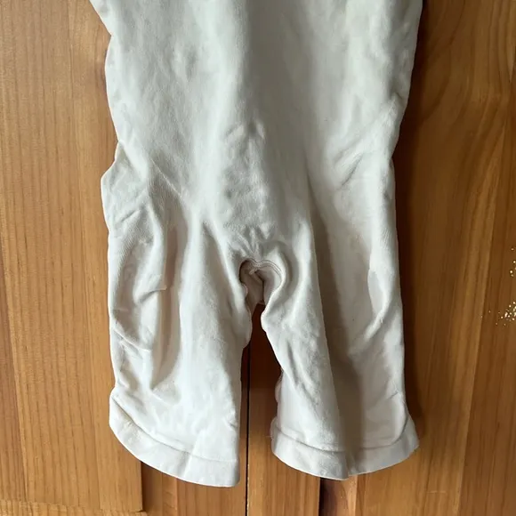 🌟HP🌟SKIMS Seamless Sculpt Low Back Mid Thigh Bodysuit