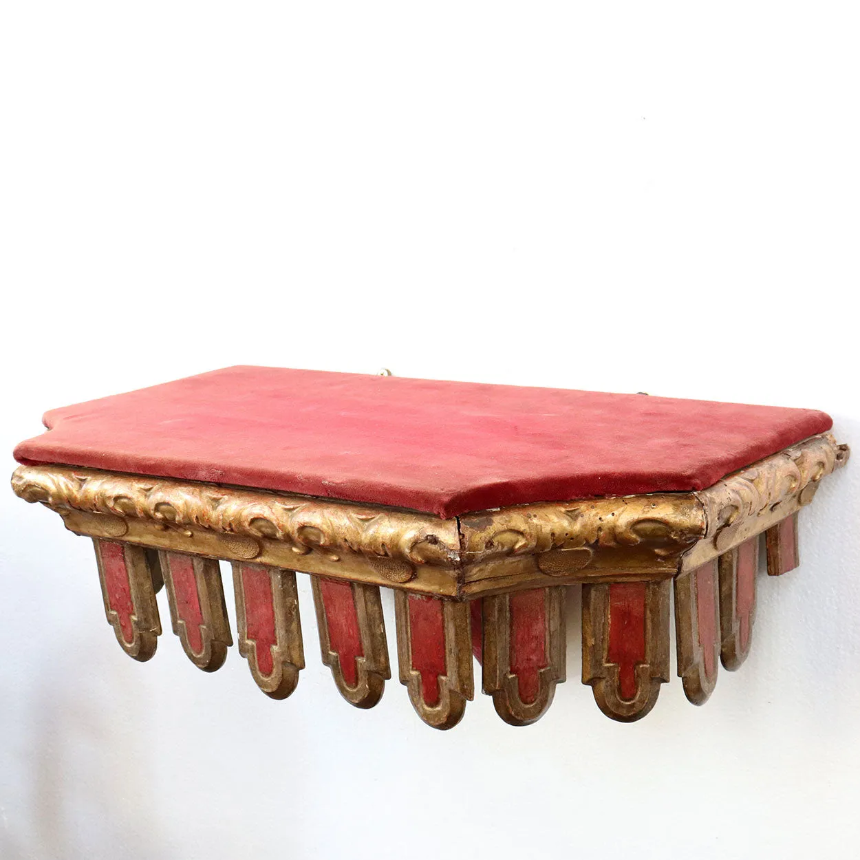 Italian Giltwood and Painted Wall Bracket Display Shelf