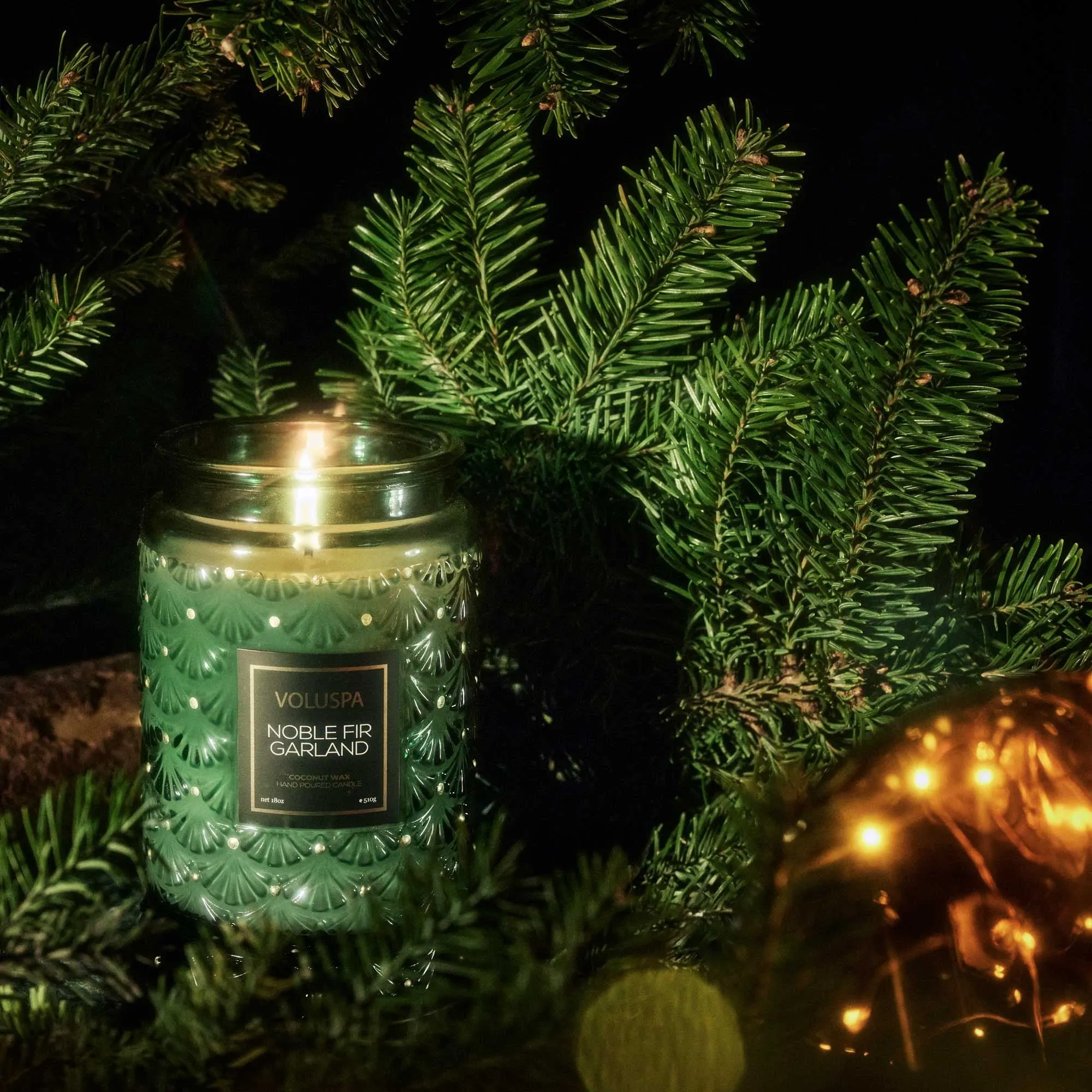 Japonica Large Jar, Noble Fir Garland