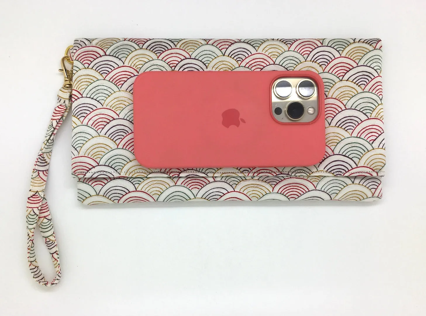 Kuukou Folding Wristlet Clutch 4466E