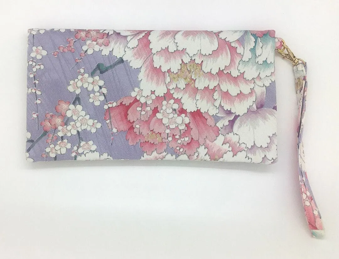 Kuukou Folding Wristlet Clutch 4920T