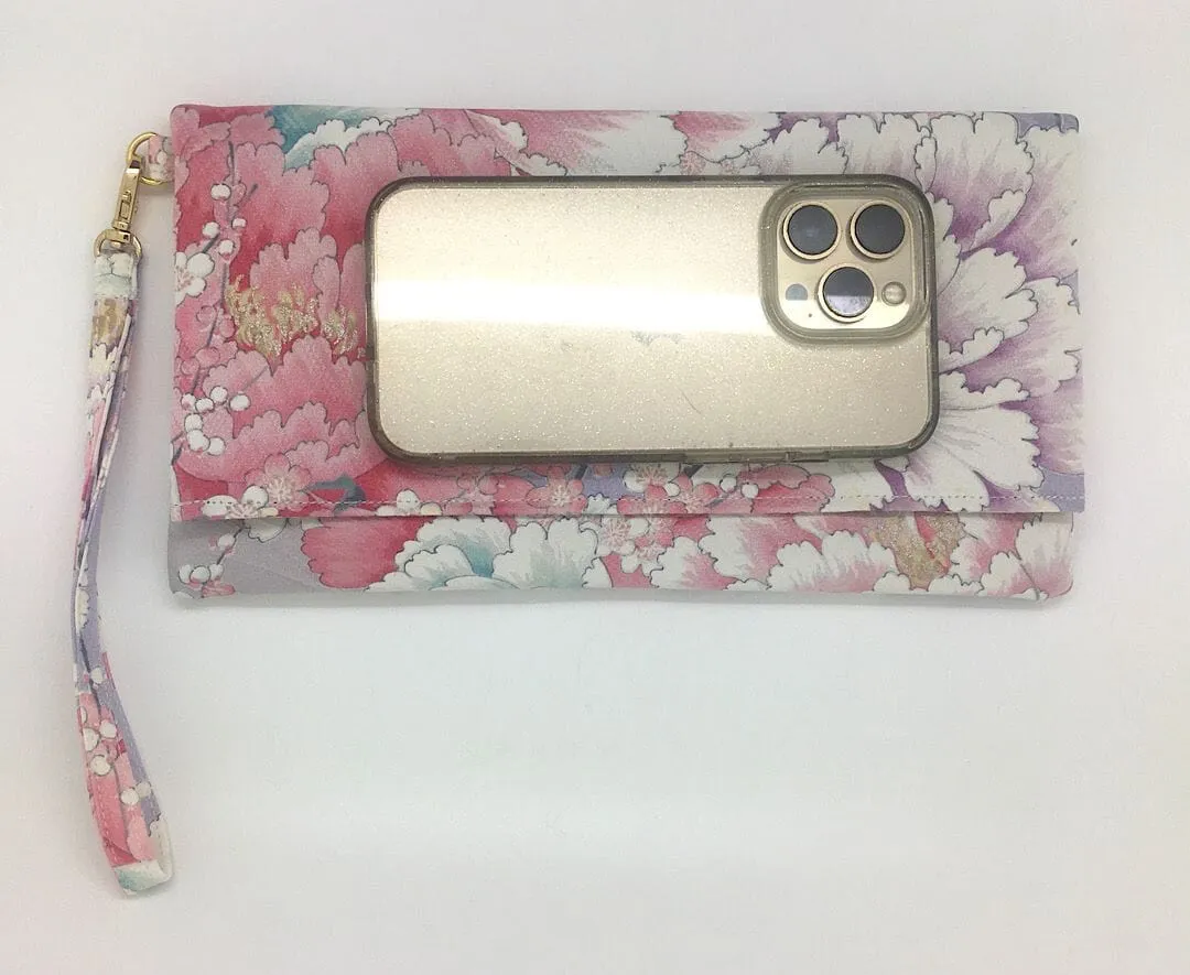 Kuukou Folding Wristlet Clutch 4920T