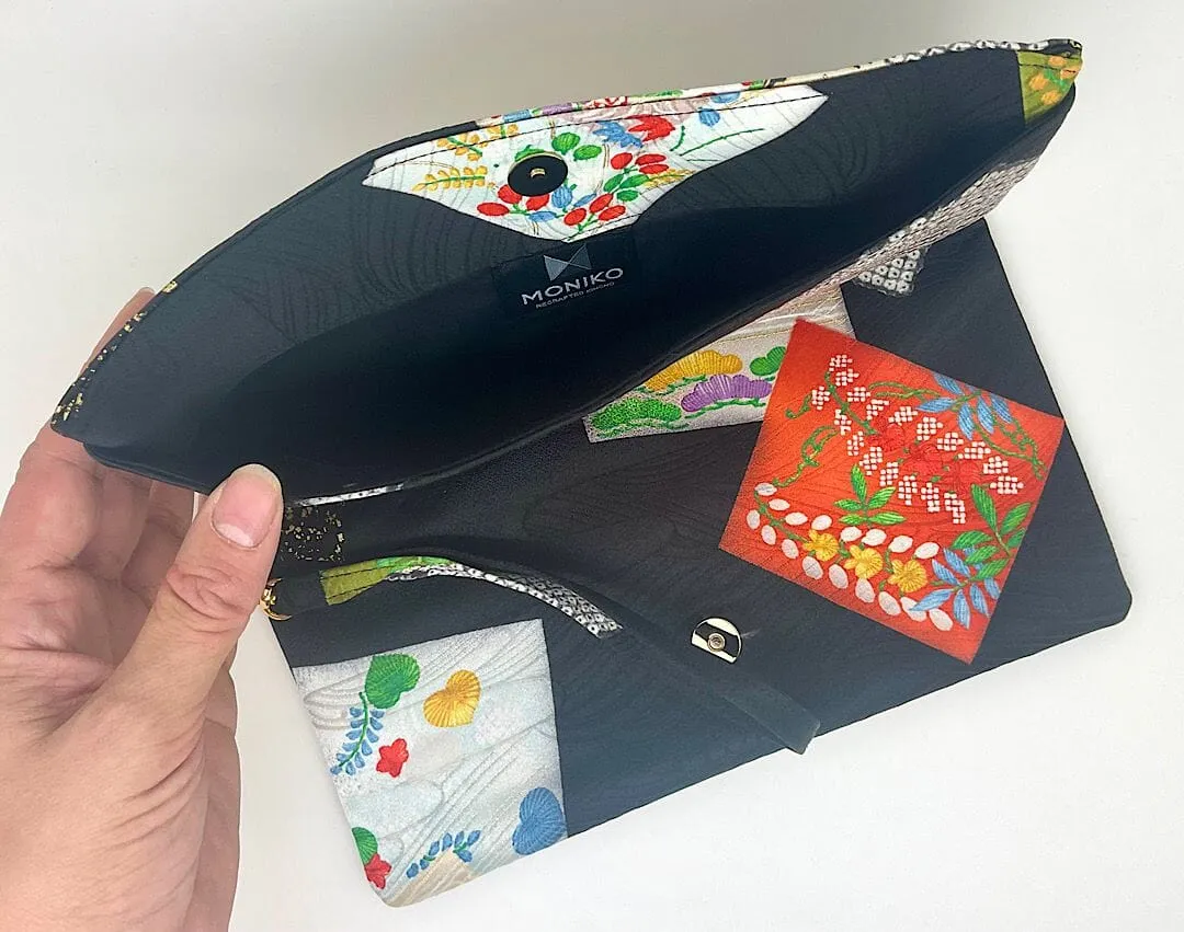 Kuukou Folding Wristlet Clutch 5093G