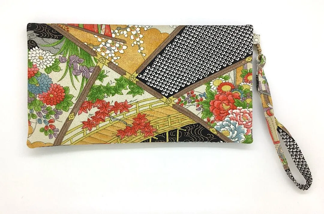 Kuukou Folding Wristlet Clutch 5176G