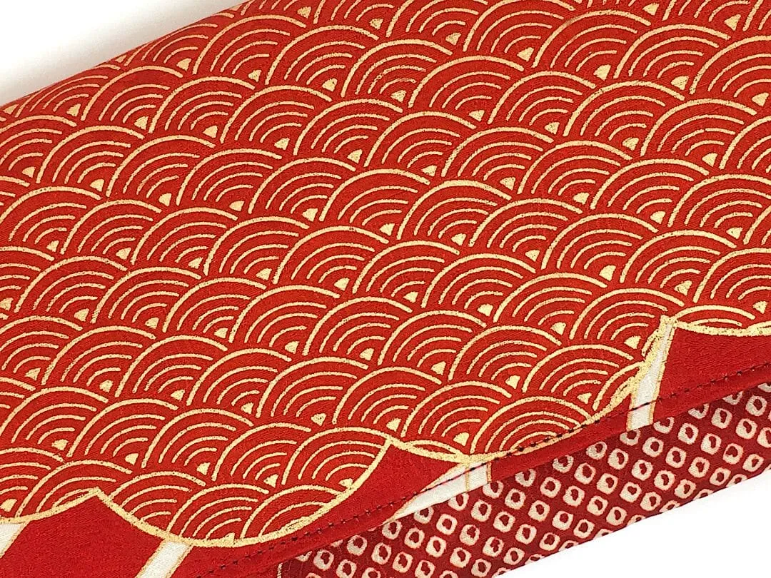 Kuukou Folding Wristlet Clutch 5209)