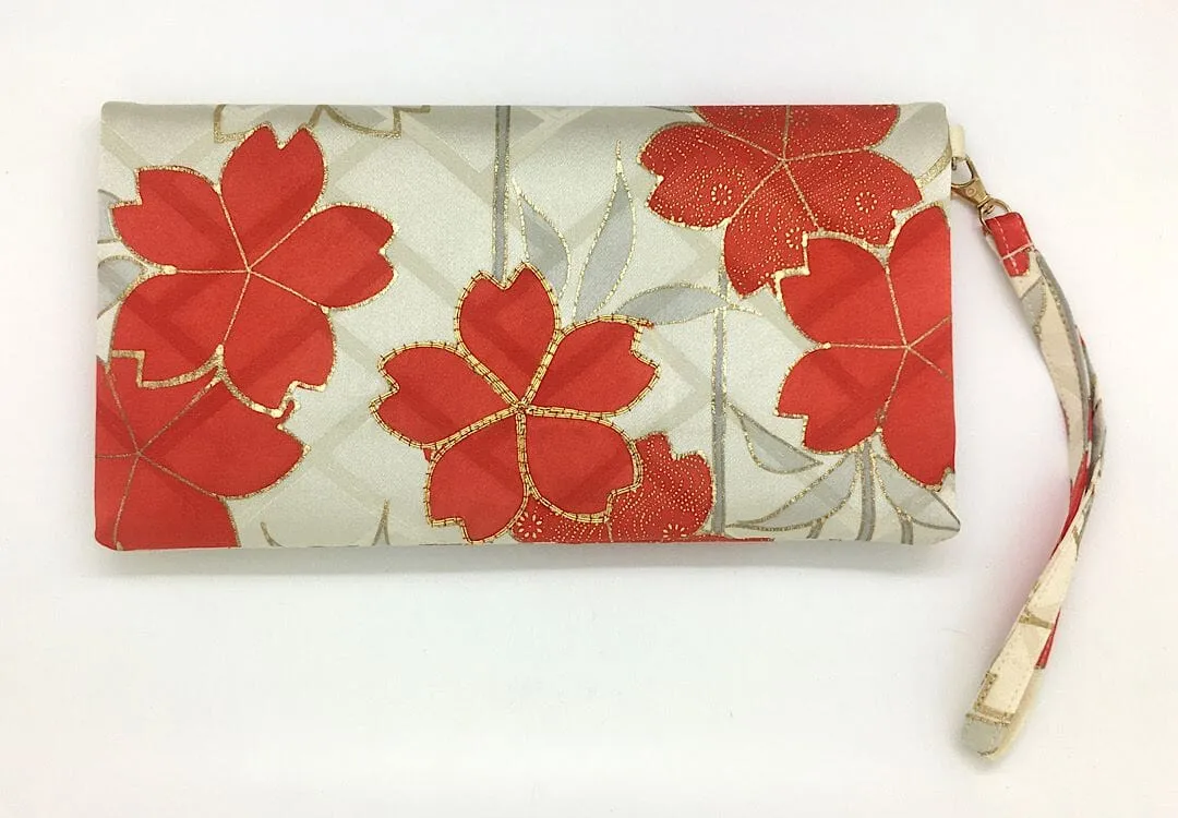 Kuukou Folding Wristlet Clutch 5258C
