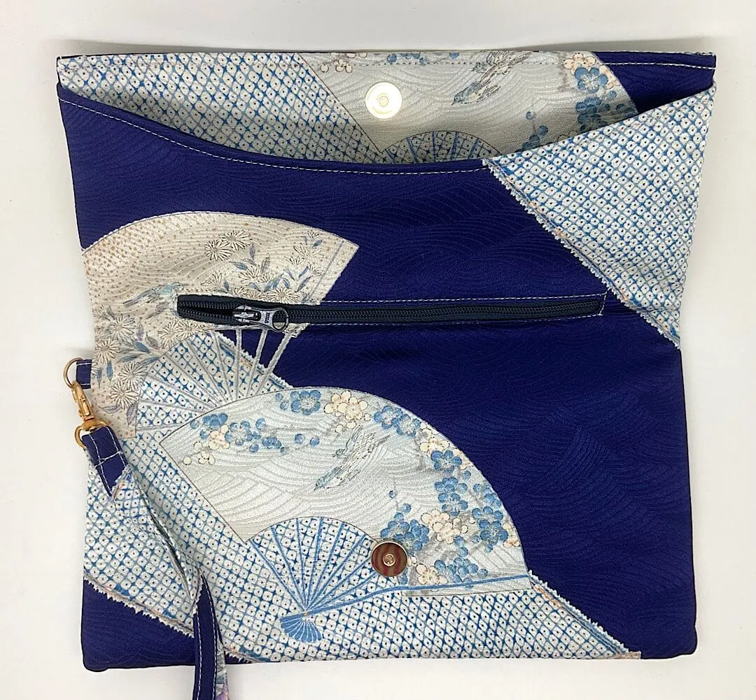 Kuukou Folding Wristlet Clutch 5261A