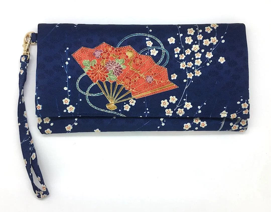 Kuukou Folding Wristlet Clutch 5501J