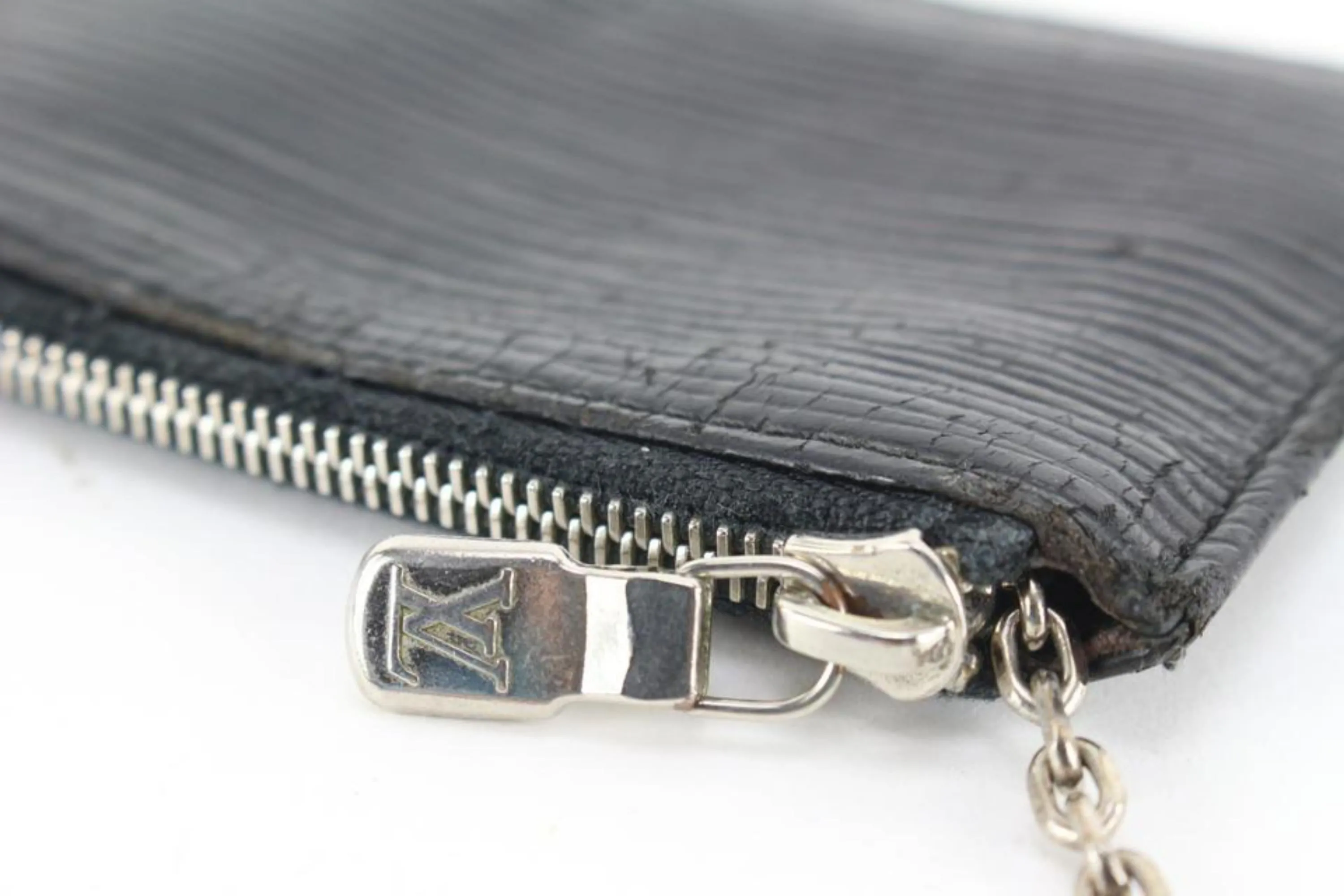 Louis Vuitton Black x Silver Epi Leather Key Pouch Pochette Cles 71lz718s