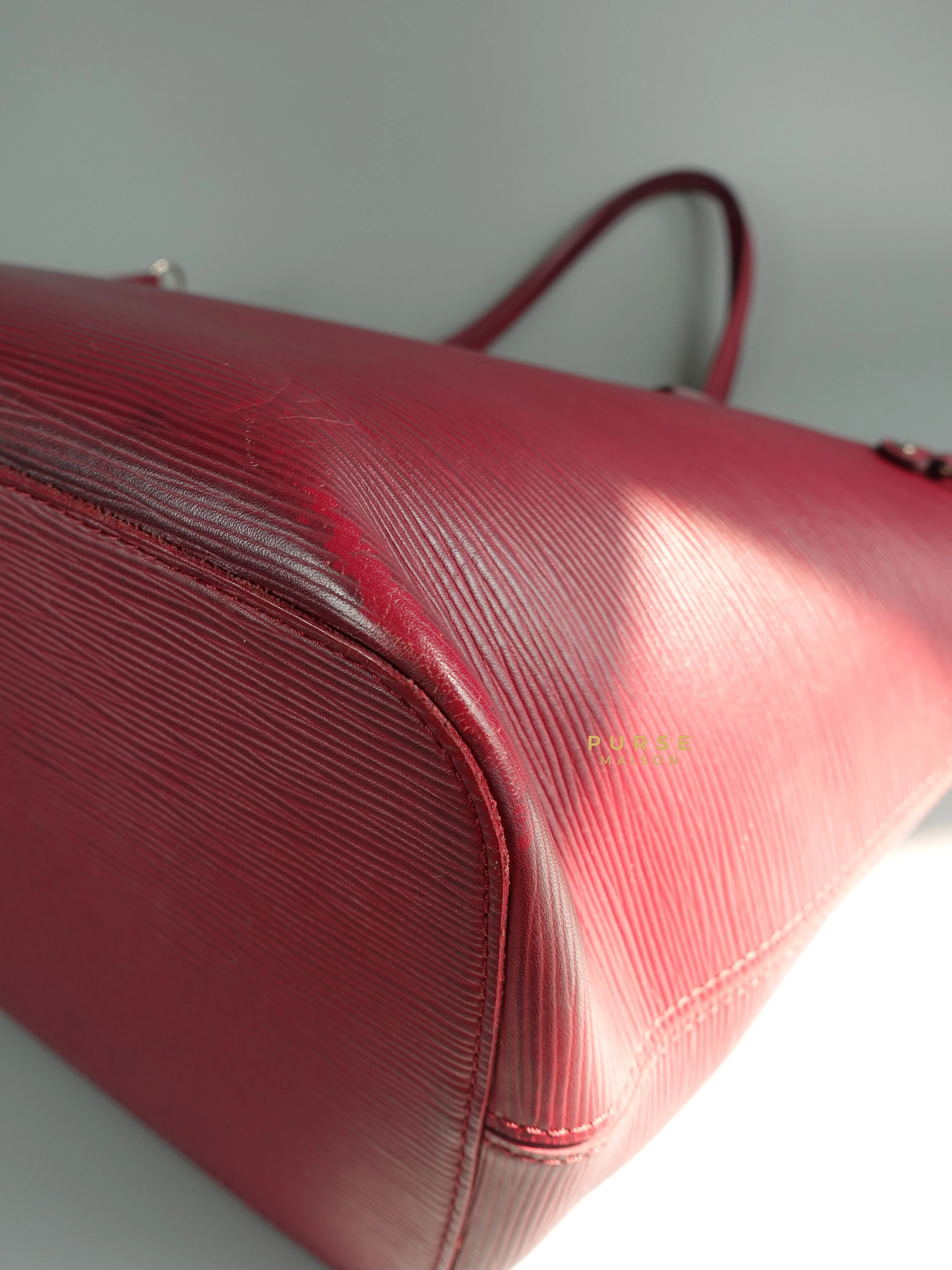 Louis Vuitton Epi Leather Neverfull Bag Red (Date Code: FL2133)