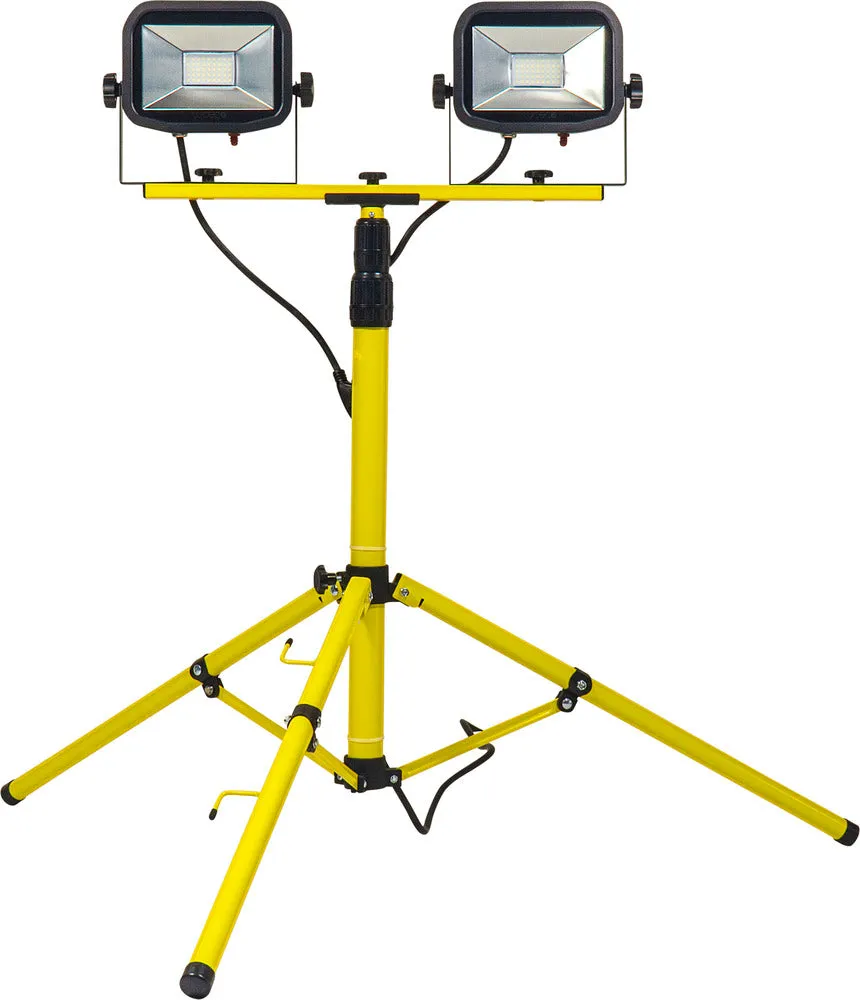 Luceco LSLTTW2201V Site 110V Twin Head Tripod Work Light 2x2000lm 2x20W