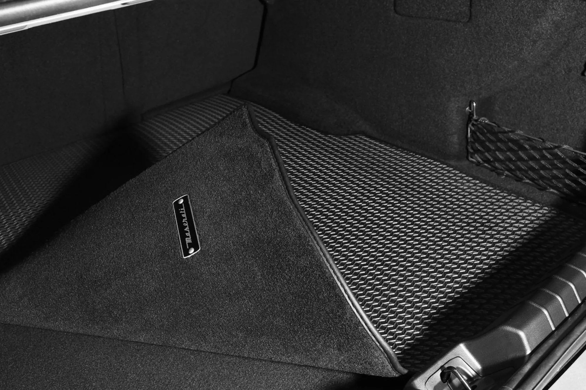 Maserati Ghibli Reversible Luggage Compartment Mat