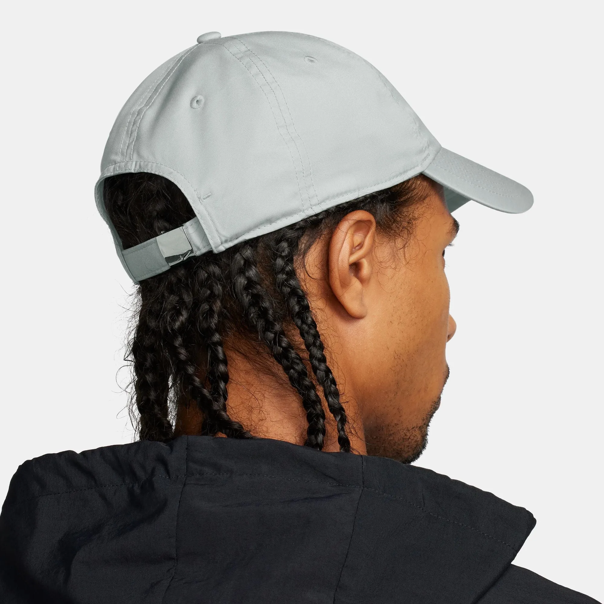 Nike Dri-FIT Club Unstructured Metal Swoosh Cap Grey