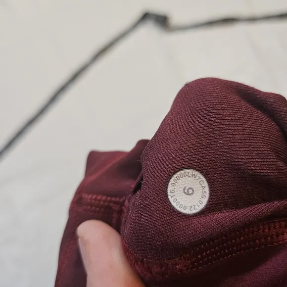NWOT Lululemon Wunder Train High-Rise Short 8&quot; (Sun Bleached Wash Red Merlot) 6