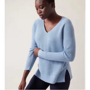 NWT Athleta Hanover Refined Merino Wool V-Neck Sweater Pullover Blue Ribbed