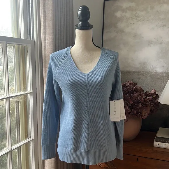 NWT Athleta Hanover Refined Merino Wool V-Neck Sweater Pullover Blue Ribbed