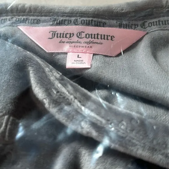 NWT JUICY COUTURE Embossed Logo Short Sleeve Velvet Fleece Lounge Set in Grey