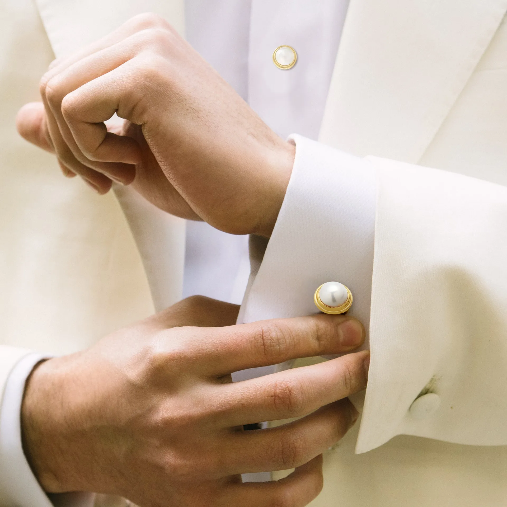 Pearl with Thick Border 18K Yellow Gold Tuxedo Studs