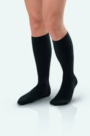 PR/1 JOBST FORMEN AMBITION, KNEE HIGH SOFTFIT STOCKINGS, CLOSED TOE, 30-40 MMHG, 4 REGULAR, BLACK