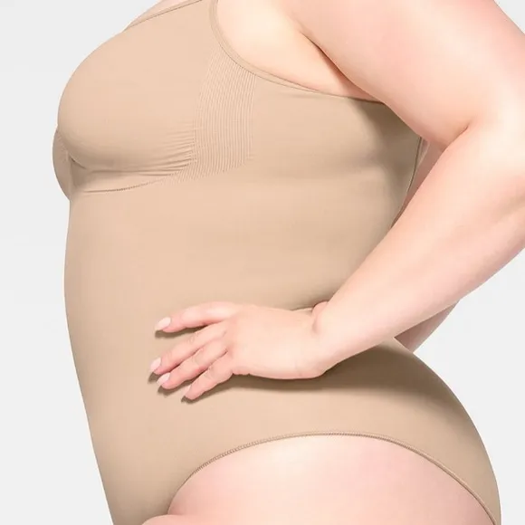 Skims seamless sculpt brief bodysuit size small color Mica