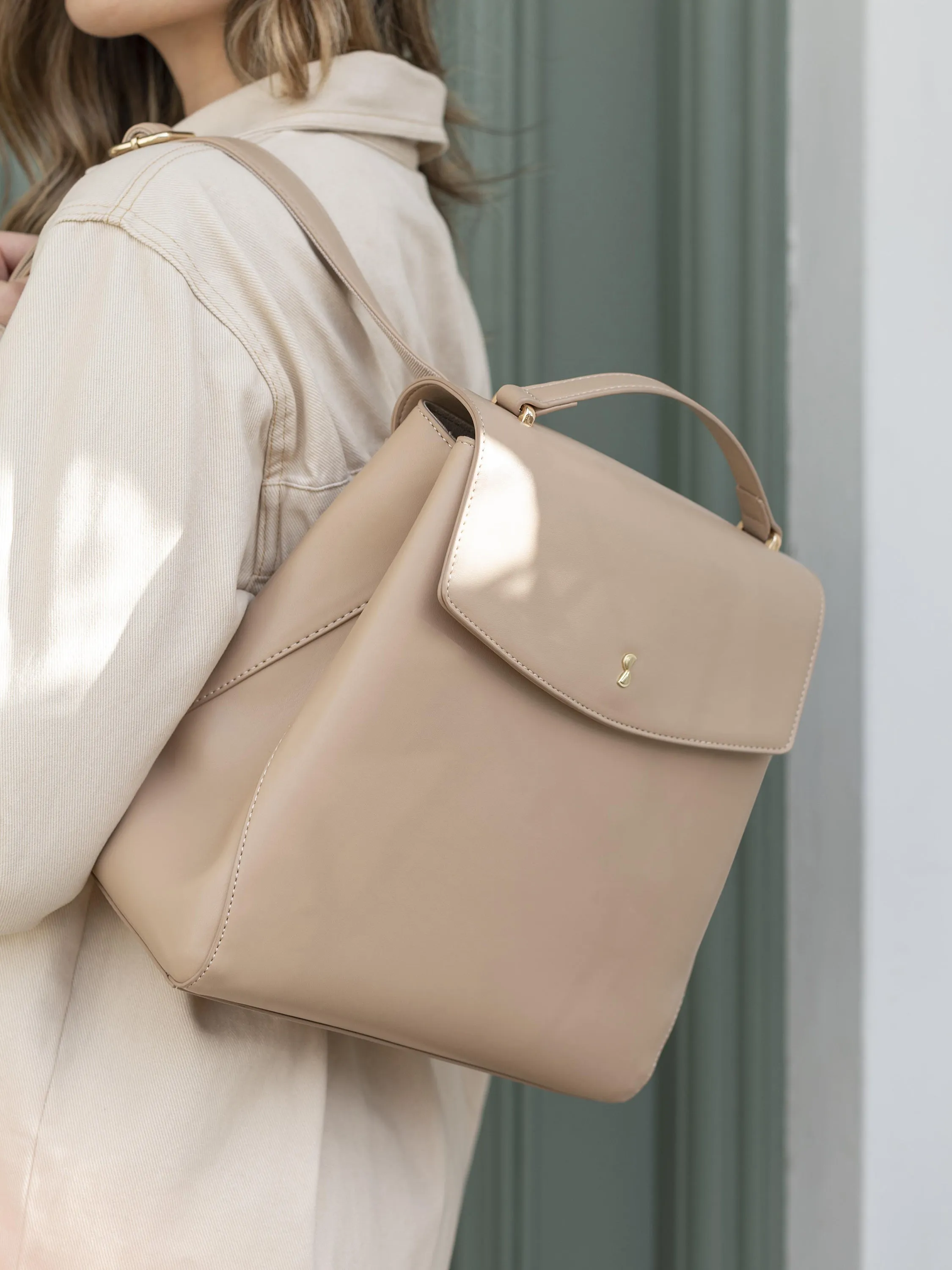 Small Backpack Bag - Camel