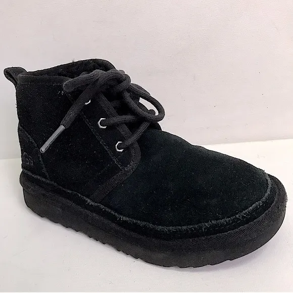 Ugg Neumel Kid’s Boot In Black 1017320k