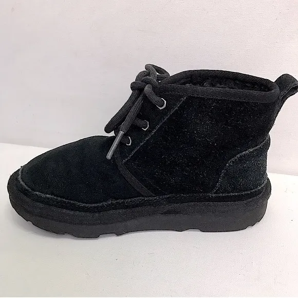 Ugg Neumel Kid’s Boot In Black 1017320k