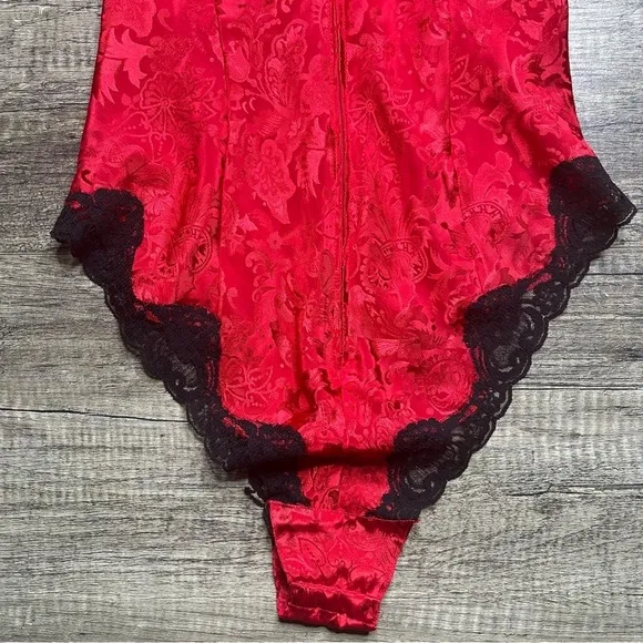 Victoria's Secret Lingerie One Piece Gold Label Size Small
