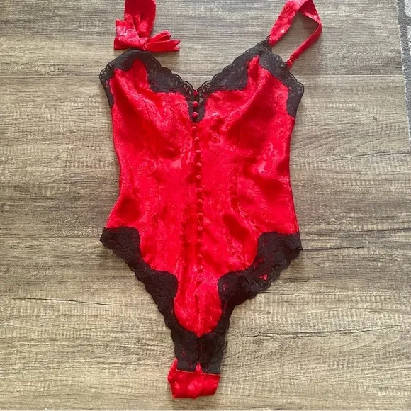 Victoria's Secret Lingerie One Piece Gold Label Size Small