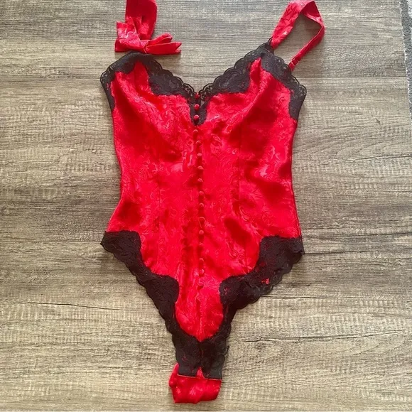 Victoria's Secret Lingerie One Piece Gold Label Size Small