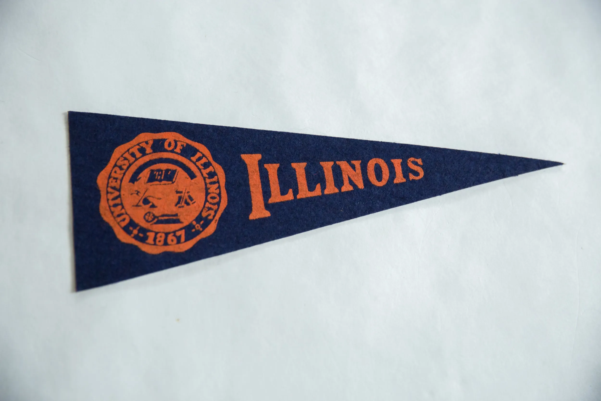 Vintage University of Illinois Felt Flag