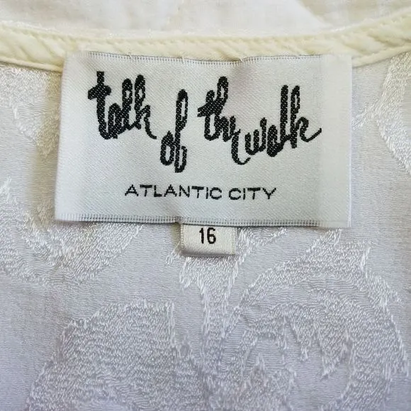 Vintage Talk Of The Walk Atlantic City Floral Satin Embroidered Kimono Cardigan