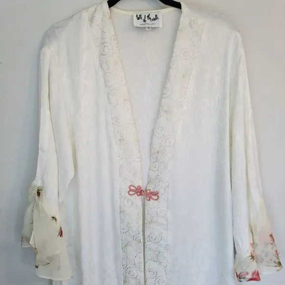 Vintage Talk Of The Walk Atlantic City Floral Satin Embroidered Kimono Cardigan