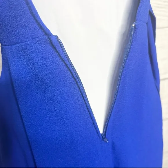Windsor Blue V-Neck Open Back Mini Party Dress Size Medium