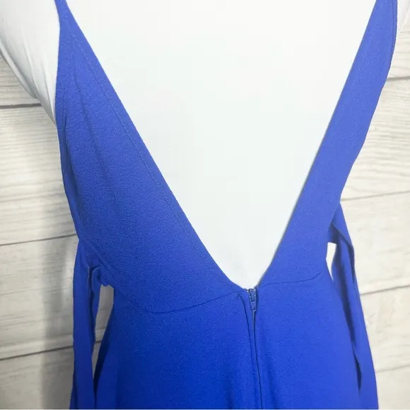 Windsor Blue V-Neck Open Back Mini Party Dress Size Medium