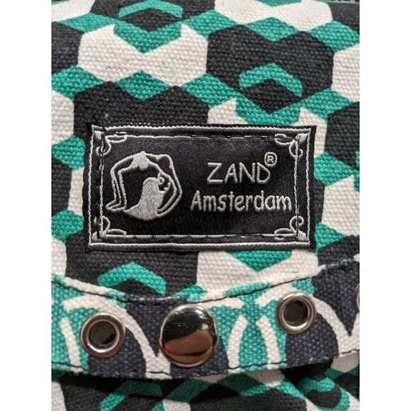 Zand Amsterdam 4 in 1 Floral Reversible Adjustable Snap Waist Skirt with Pouch